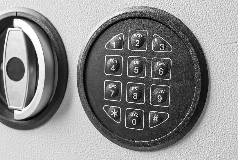 Sejf w małej firmie – czy to konieczność?